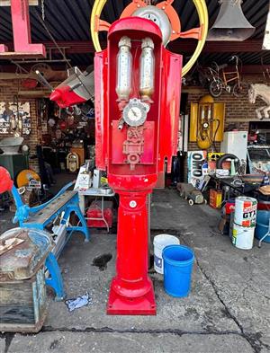 Caltex Nr.2 Visible Fuel Pump With Cast Iron Base and Glass Cylinders  Serial Number: 36662