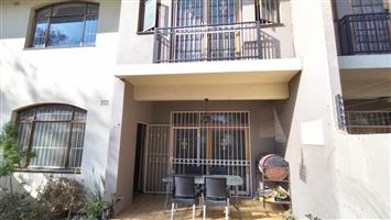Townhouse For Sale in Benoni West