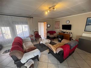 House For Sale in Brackendowns