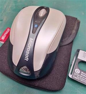 Microsoft Bluetooth Notebook Laser - Mouse 5000