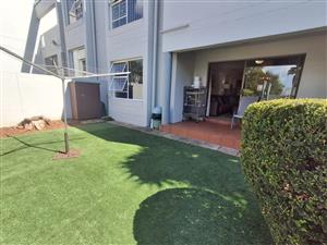 Townhouse For Sale in Glenvista