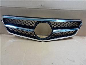 Mercedes benz C63 W204 AMG Grille