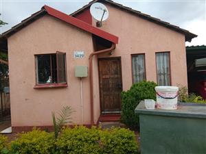 I am selling a 4 room house