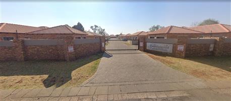 Townhouse For Sale in Riversdale