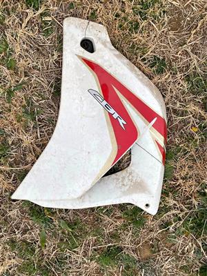 Honda CBR 250 side cover