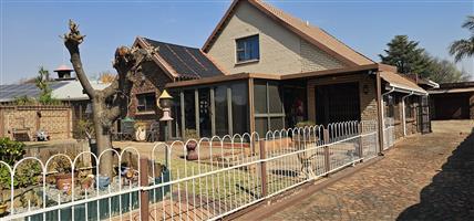 Spacious 3.5-Bedroom Double-Storey home.with Versatile Living Spaces and Modern 2-Bedroom Flatlets