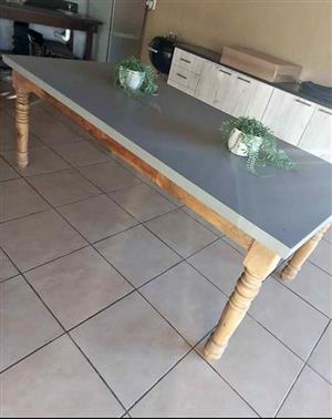 Gorgeous Diningroom Table