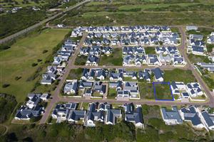 NO TRANSFER DUTY – PRIME OPPORTUNITY ON THE LINKS