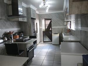 House For Sale in Mountain View