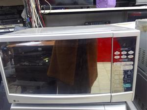 LG microwave SM3947S (good condition)