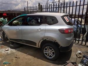 2021 Renault Triber Manual transmission Stripping for spares