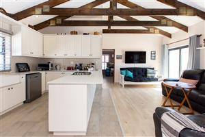 Waterfront Home in Port Owen Laaiplek