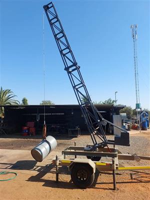 Mobile manual crane trailer