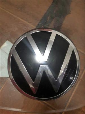 Polo 8 badge