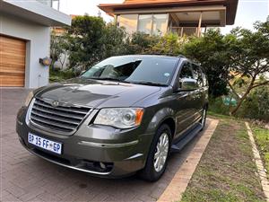 for sale - 2011 Chrysler Voyger 3.8L V6 Stow n Go Limited 