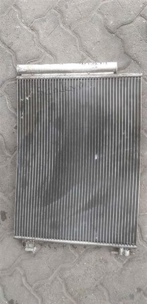 renault sandero condenser