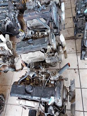 TOYOTA ENGINES 2L (2.4) HILUX Engine