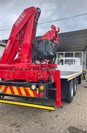 2005 Isuzu FTM 1200 flatdeck back mounted Fassi 19500 crane