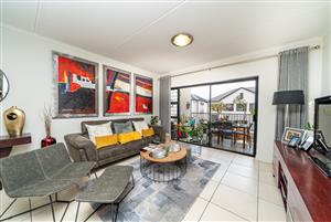 Beautiful and Spacious 2-Bedroom Apartment in a Sought-After Greenstone Estate