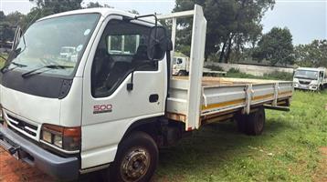 1999 Isuzu NPR500 5 tonne