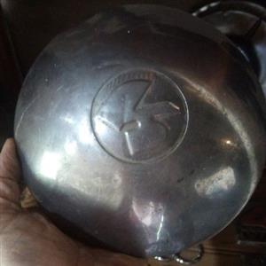 Hub cap, very old car