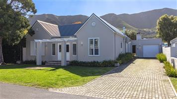 Furnished Holiday House for 3-6 month stays
