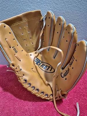 Brett brand "Custom Built" baseball glove, model 100