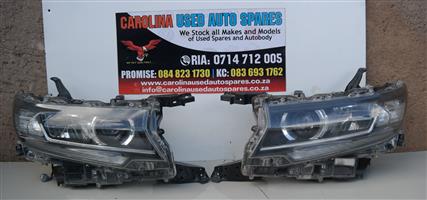 Toyota Prado FJ150 left and right side xenon headlights