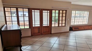 A Townhouse That Simply Works