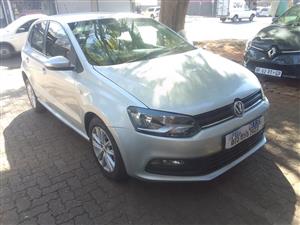 2019 VW POLO VIVO 1.4 COMFORTLINE MANUAL  PETROL SILVER COLOR  155.000KM