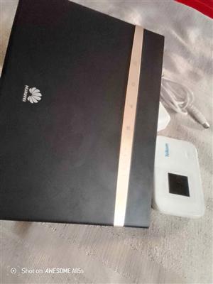 HUAWEI House & Pocket Wi-Fi Router