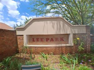 Townhouse For Sale in Elarduspark