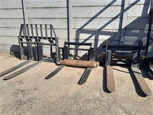 Forks for manitou cages