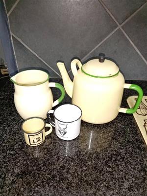 Vintage South African Enamelware Collection – “Blik” Kitchen Classics