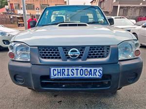 2018 model Nissan NP300 HardBody manual Transmission diesel mileage 95000km