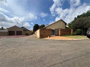 House For Sale in Diepkloof & Ext