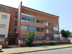 2 Bedrooms 1 Bathroom Kenilworth Gauteng