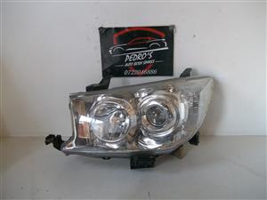Toyota Fortuner left headlight