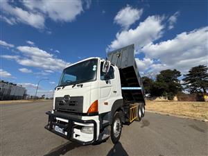 2005 HINO  10 CUBE TIPPER