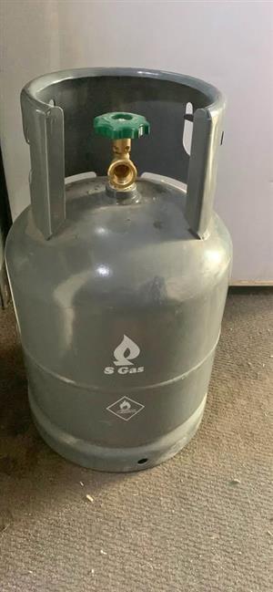 Gas bottle 9kg 280 Steve Biko road  Gezina  Pretoria   calls only