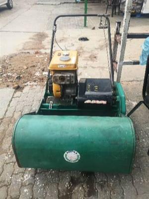 Protea cylinder mower