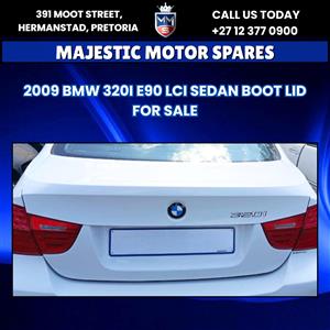 2009 BMW 320i E90 LCI Sedan Boot Lid for Sale 