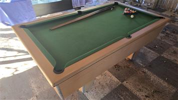 solid slate pool table in amazing condition with cues and balls