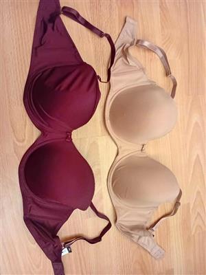 Bra padded size 38D x 2 Adjustable straps Full cup
