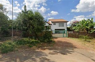 CHRISTOBURG: LARGE 7-BEDROOM HOME WITH DBL GARAGE TO LET 1Sept26