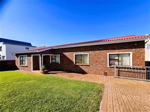 Immaculate Family Home with Separate Flatlet