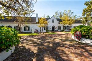 A lifestyle tailored for the discerning buyer