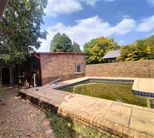 Above Rachel de Beer – Convenient Location, Endless Potential