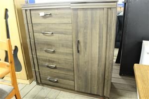 BROWN CHEST OF DRAWERS (S066800A)