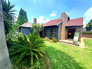 STUNNING FAMILY HOME | PRIME RISIVILLE LOCATION.